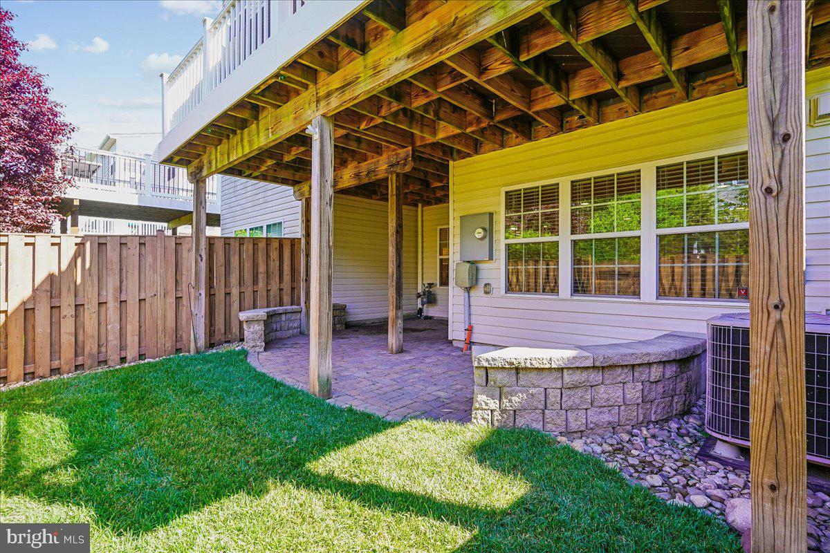 STRATSHIRE CROSSING - Residential