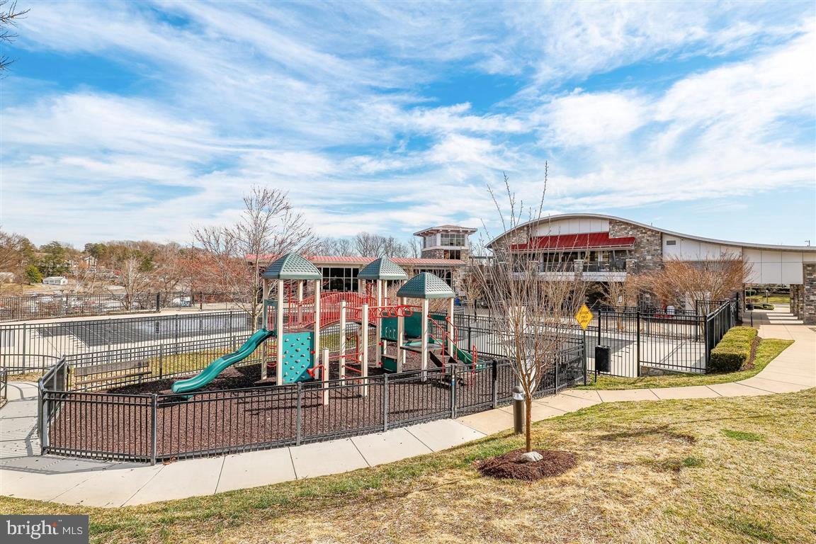 POTOMAC CLUB II - Residential Lease