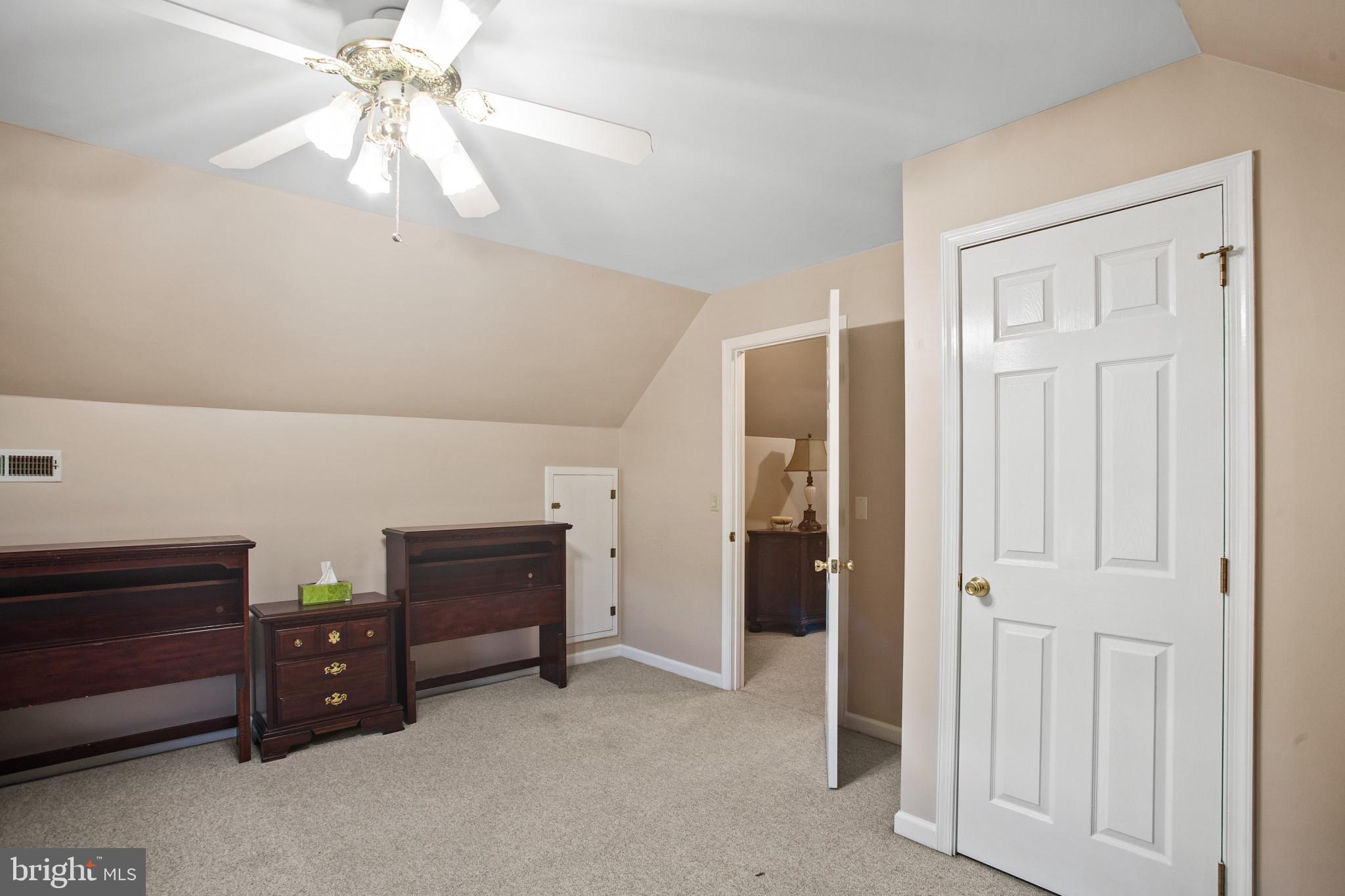 WILLOW CREEK - Residential