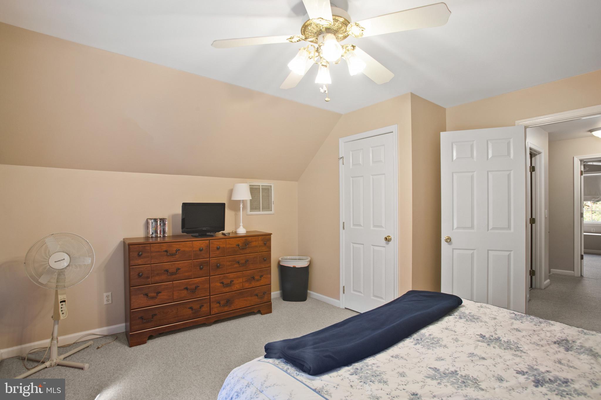 WILLOW CREEK - Residential