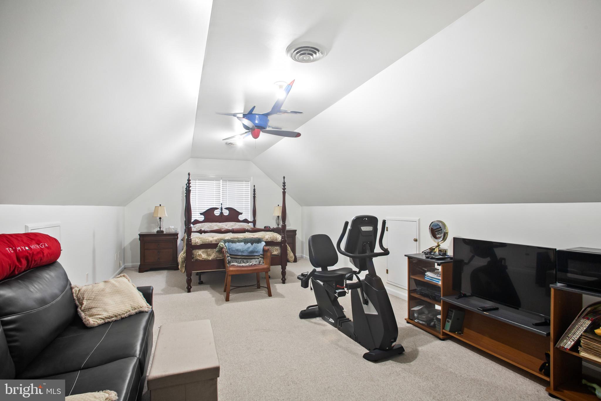 WILLOW CREEK - Residential