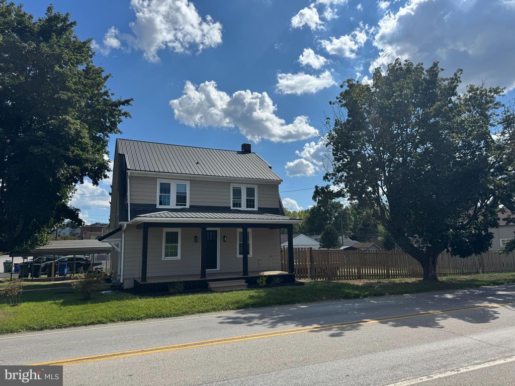 Photo of 102 Lightner Road, YORK, PA 17404 (MLS # PAYK2089554)