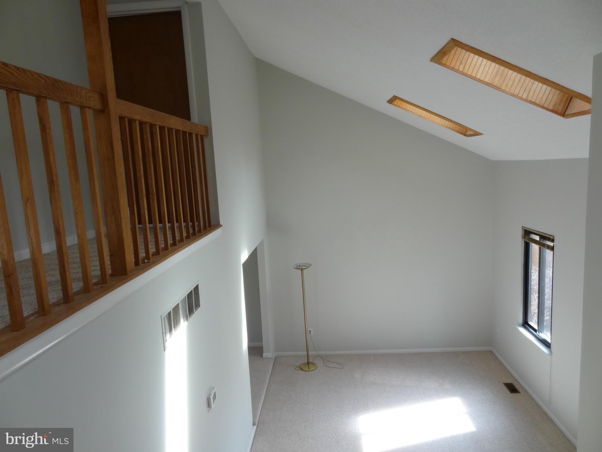 COOL POND - Residential