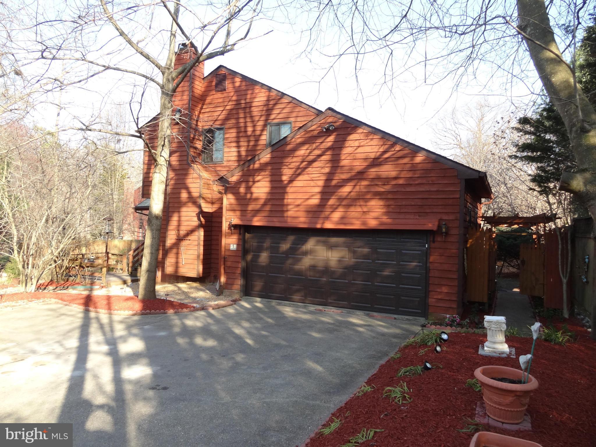 COOL POND - Residential