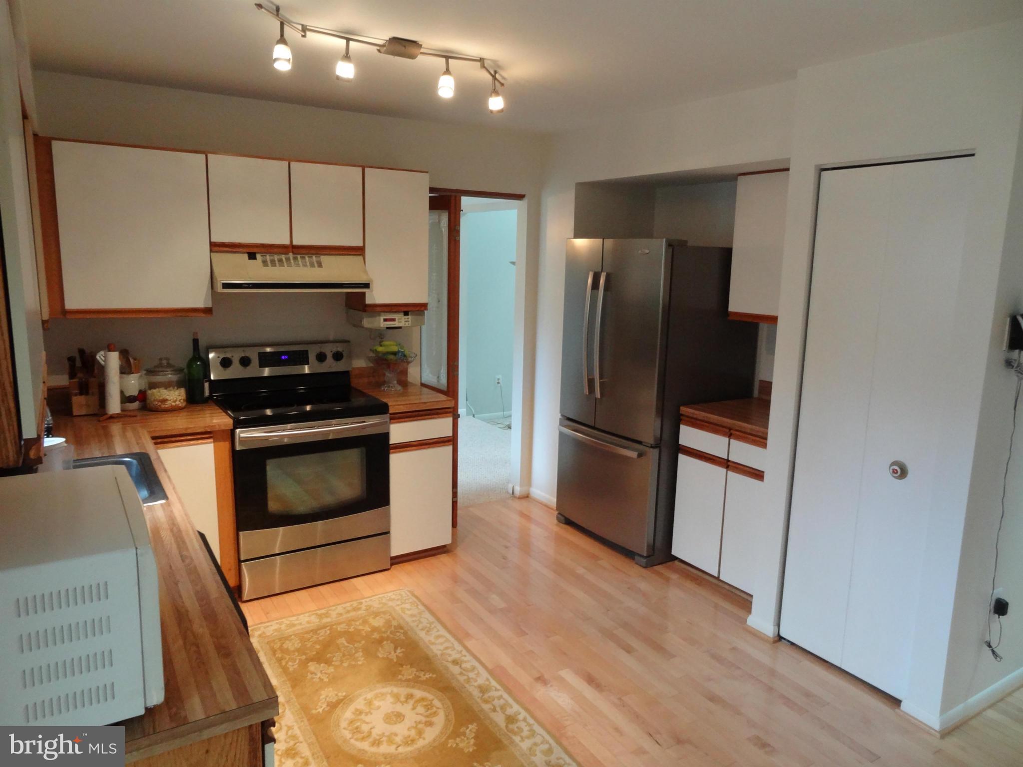 COOL POND - Residential