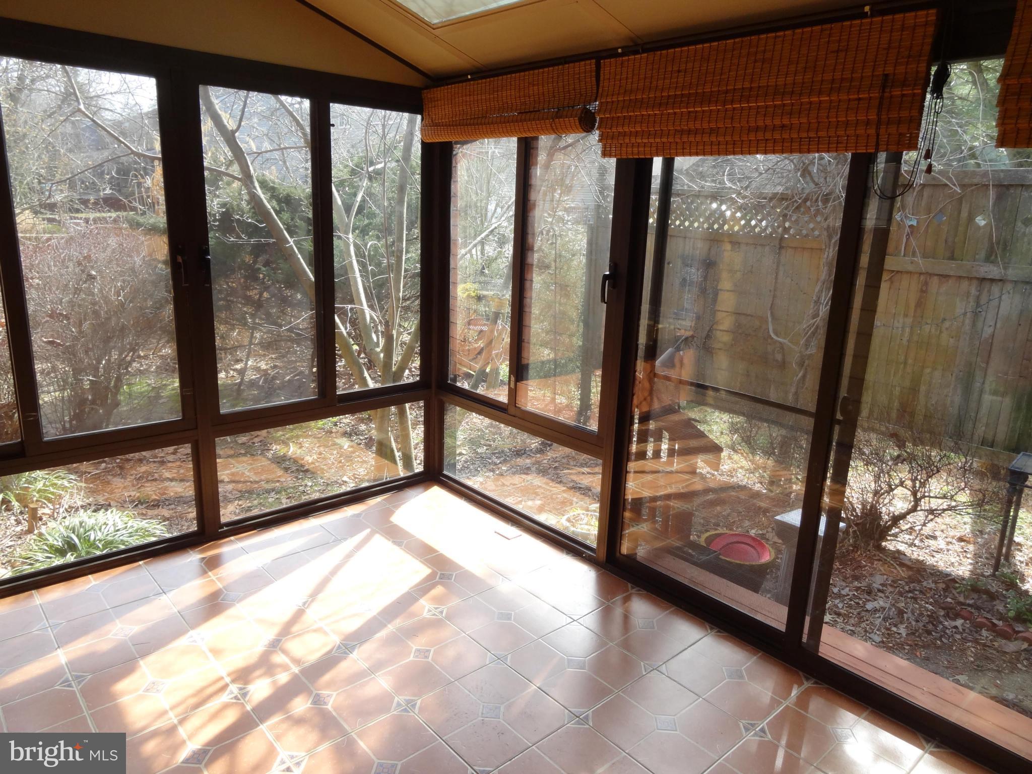 COOL POND - Residential