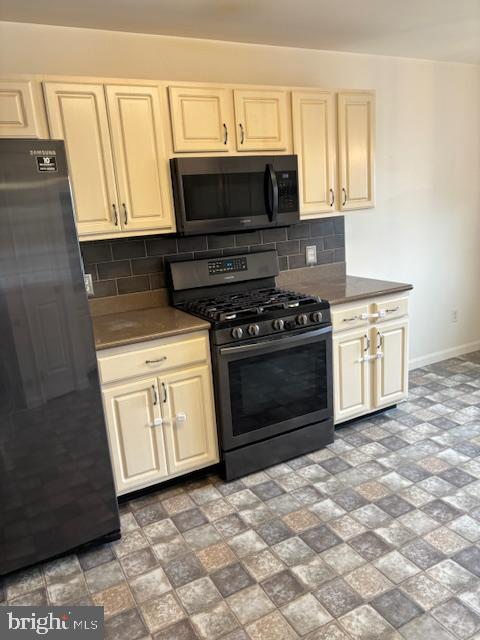 PINNACLE AT HERSHEY MEADOWS - Residential