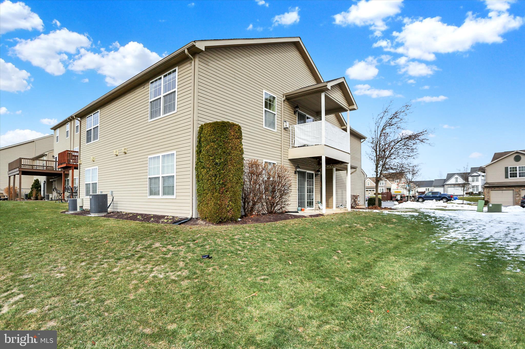 PINNACLE AT HERSHEY MEADOWS - Residential