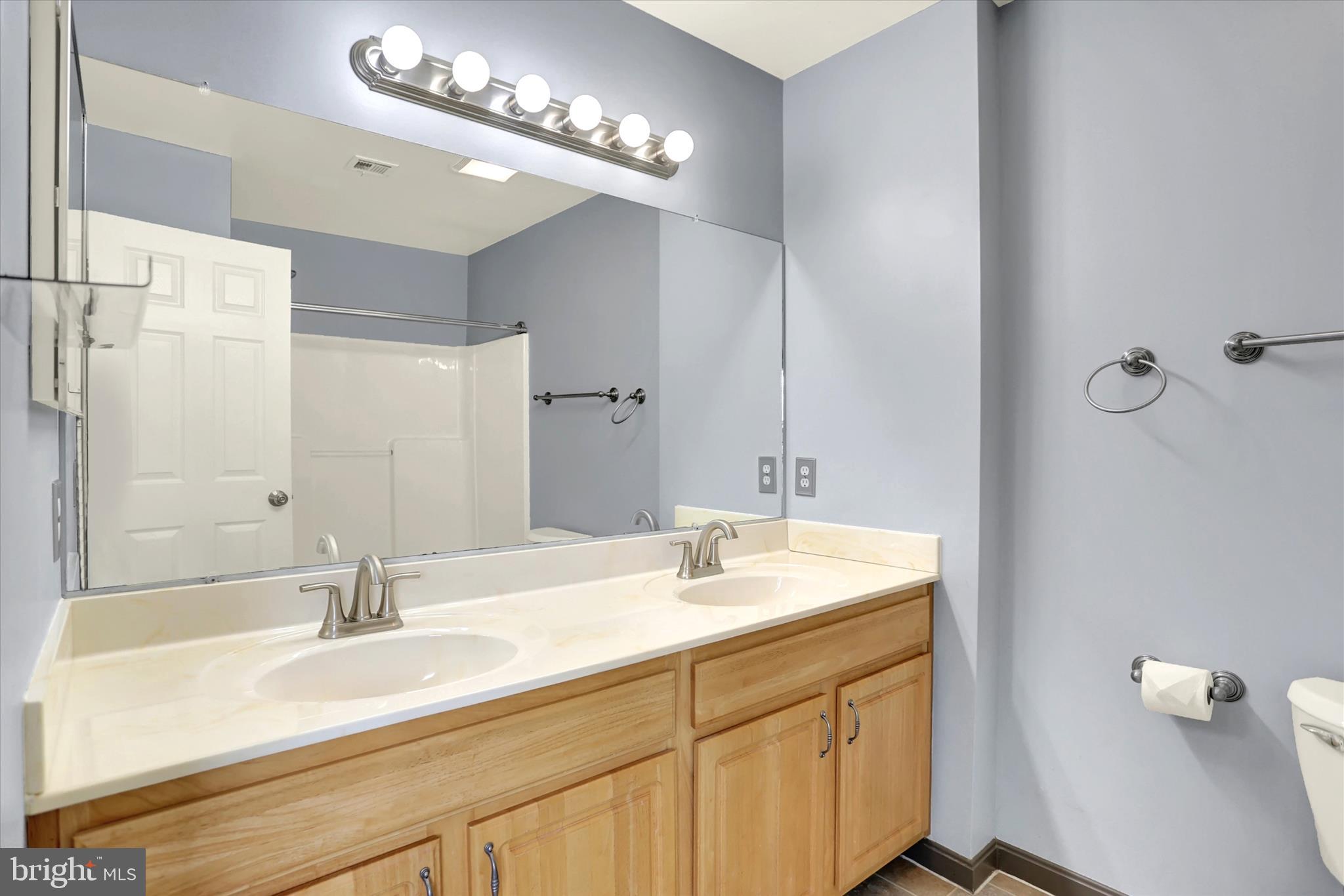 PINNACLE AT HERSHEY MEADOWS - Residential