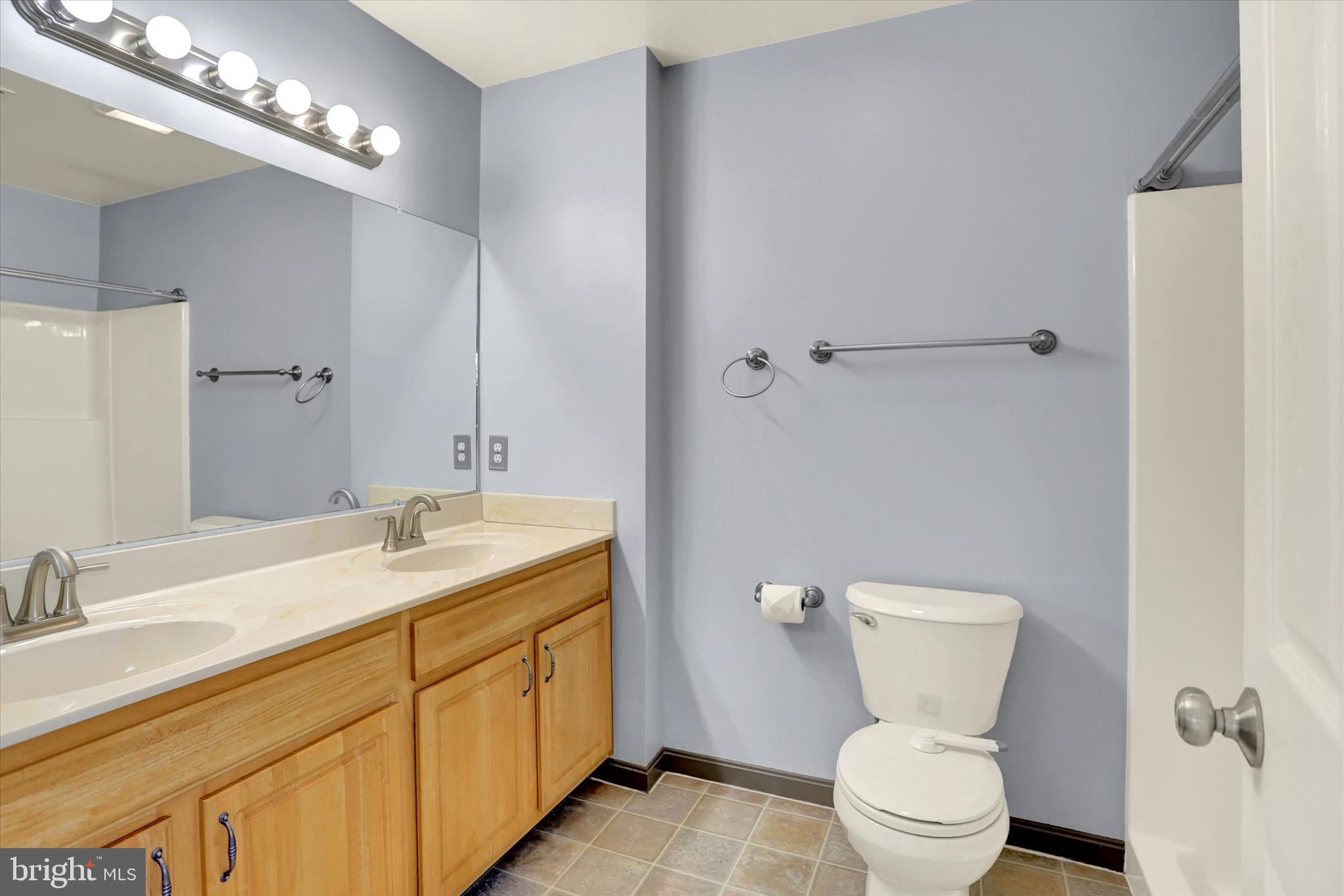 PINNACLE AT HERSHEY MEADOWS - Residential