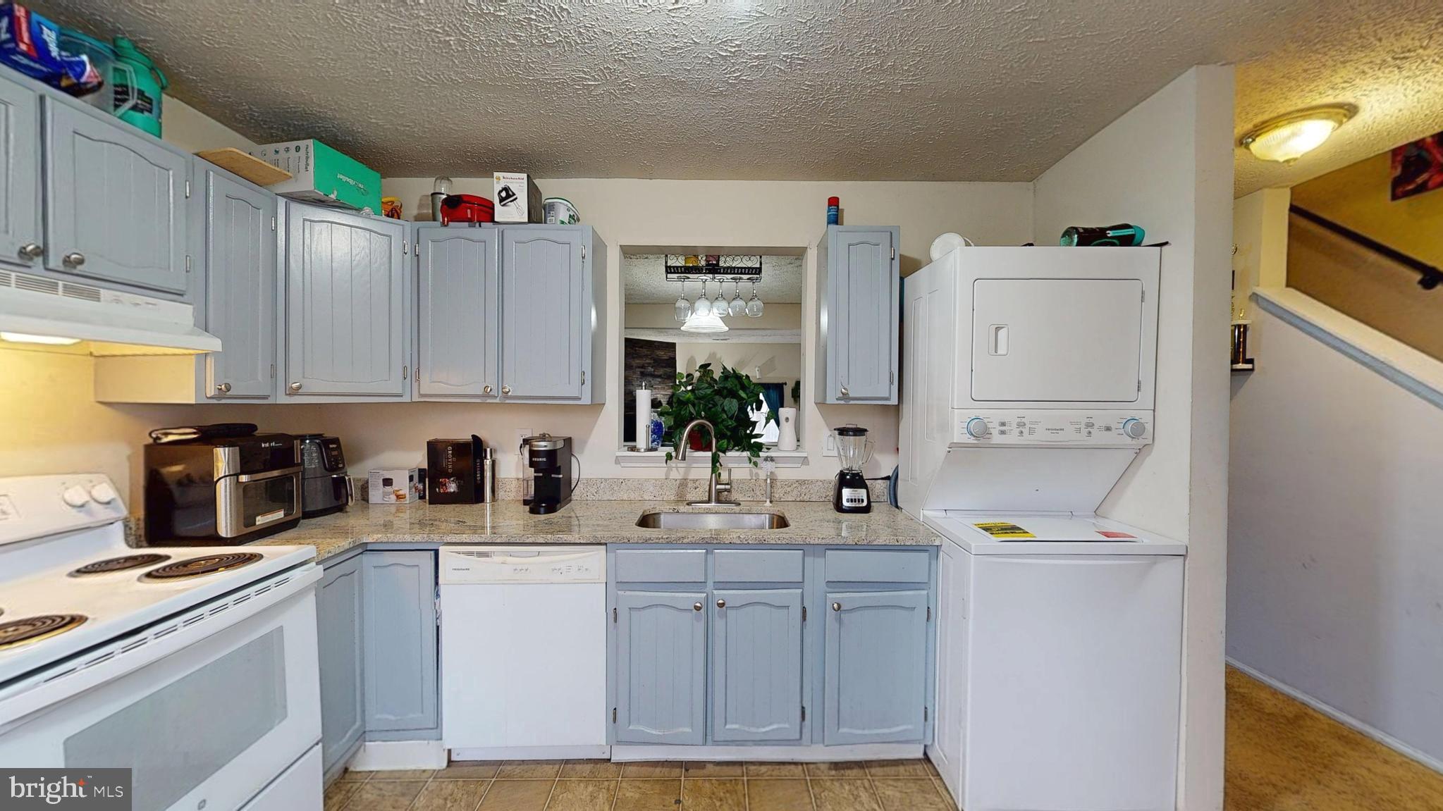 ST CHARLES WAKEFIELD - Residential