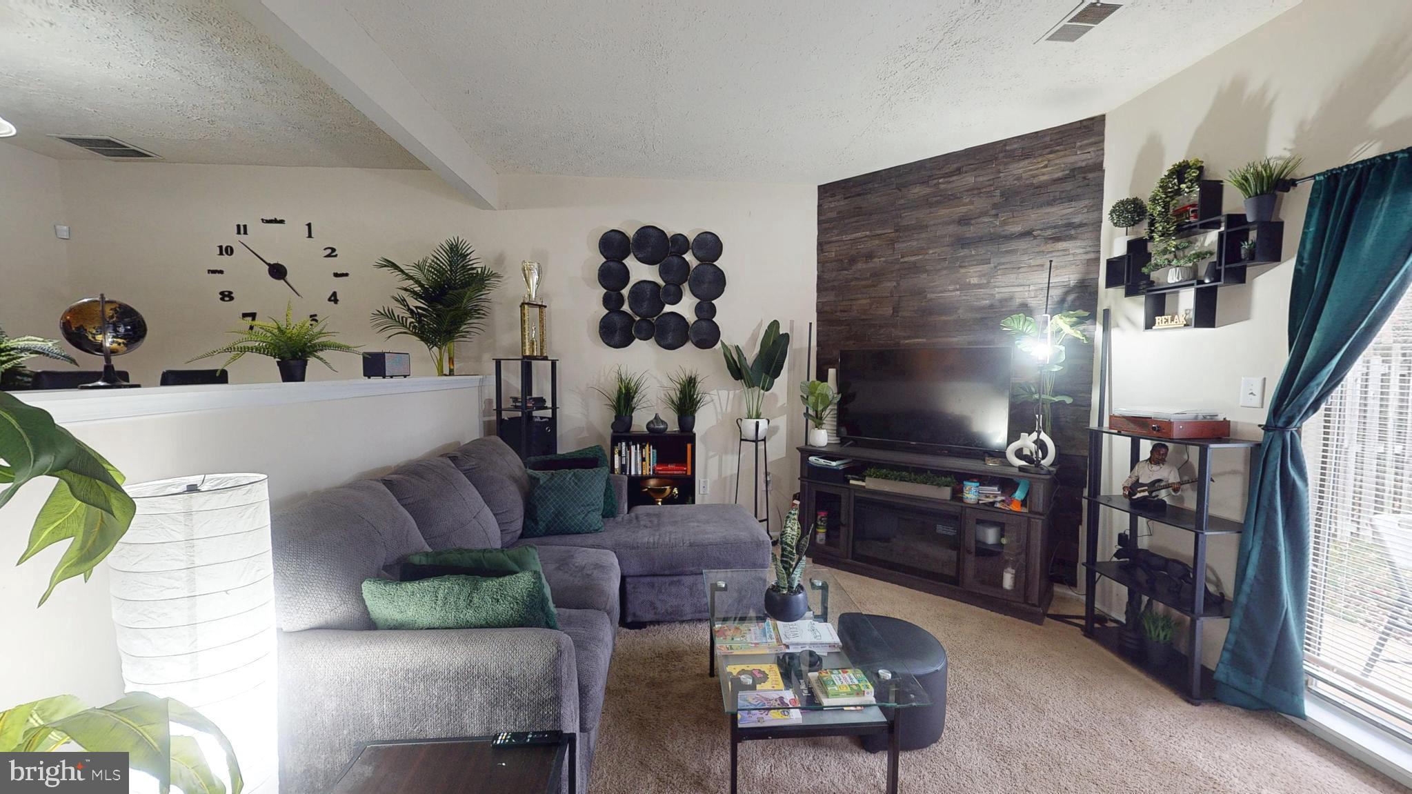 ST CHARLES WAKEFIELD - Residential