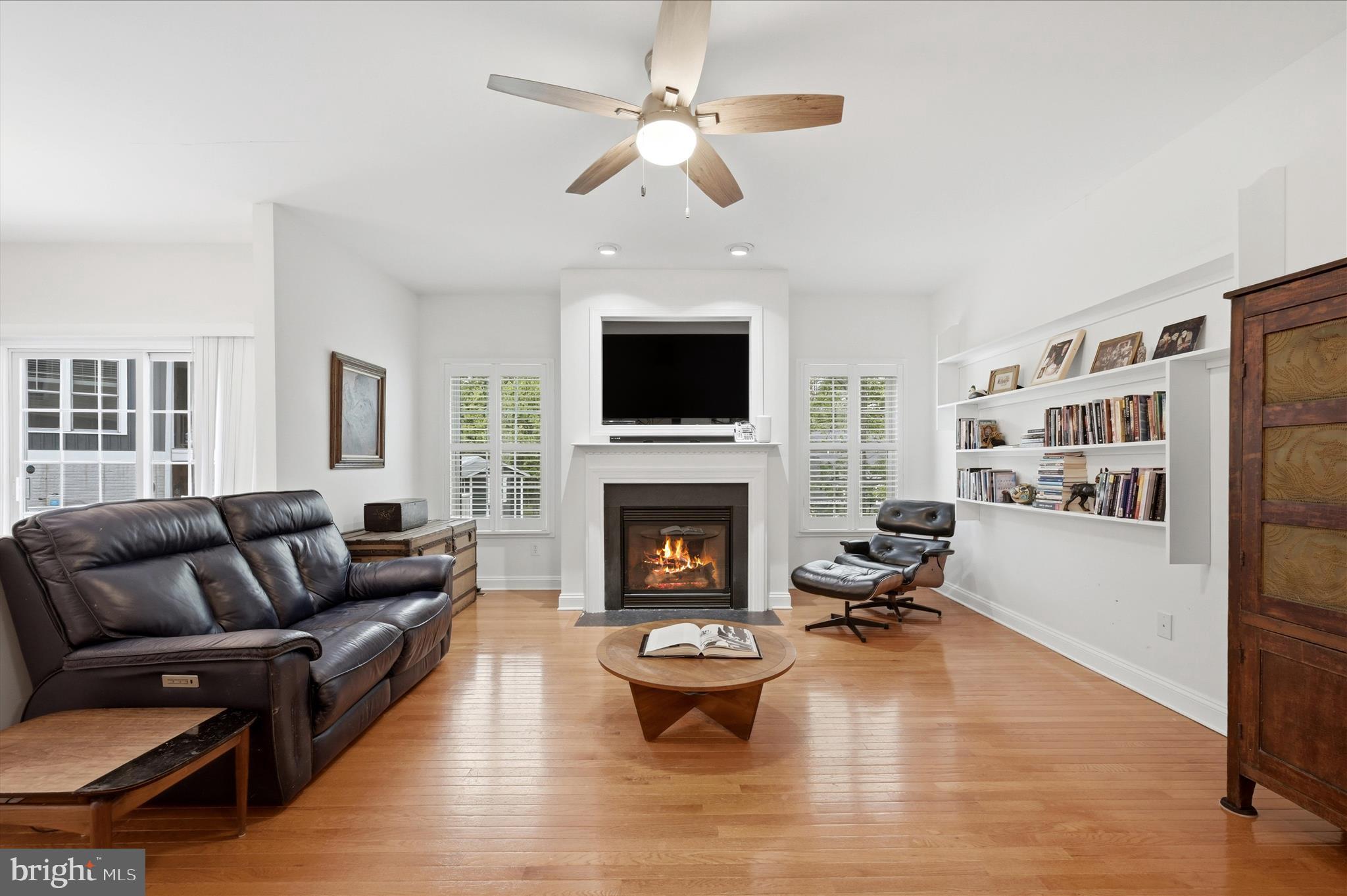 LAKE HOLIDAY ESTATES - Residential