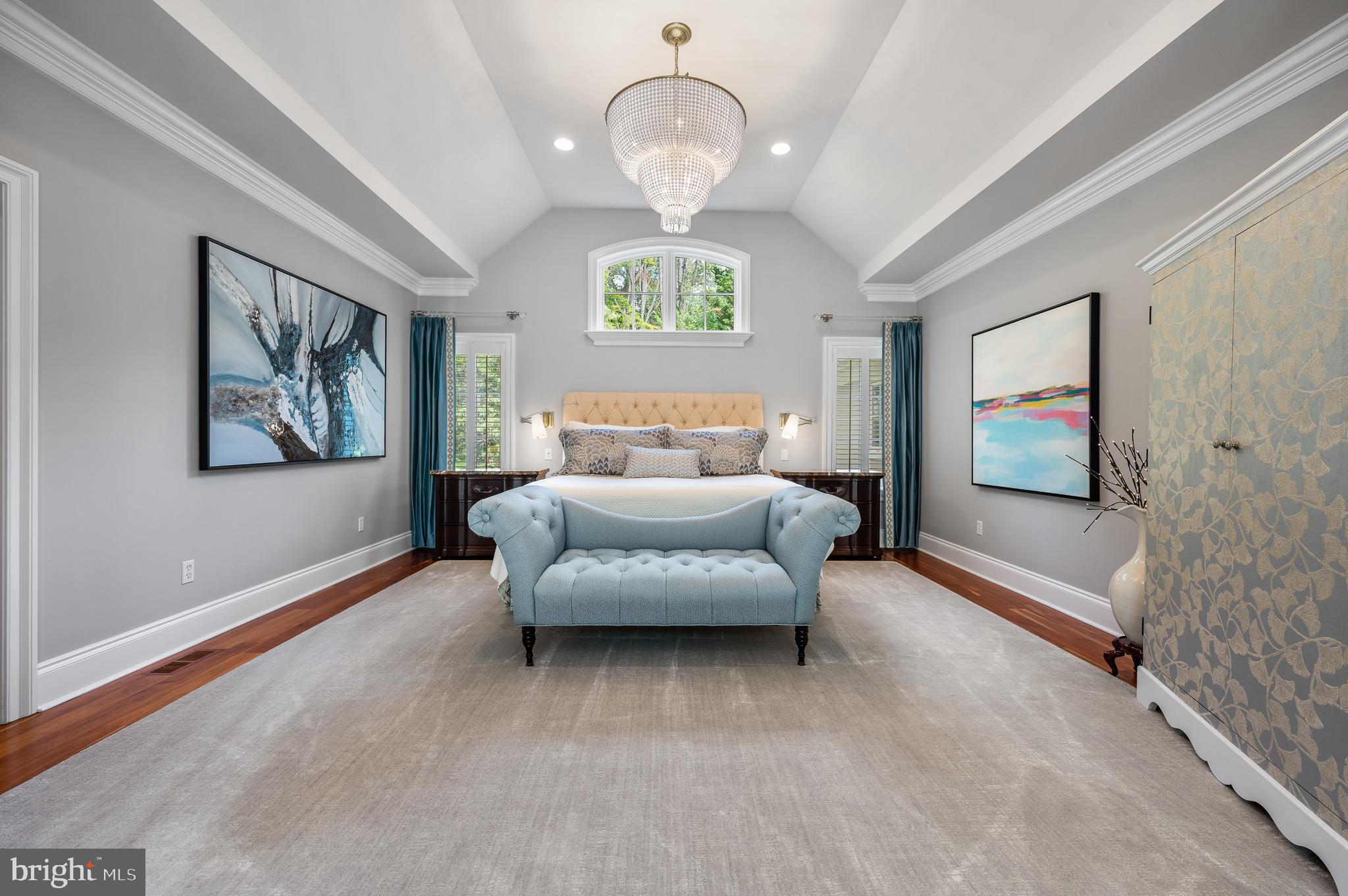 RADNOR HUNT - Residential