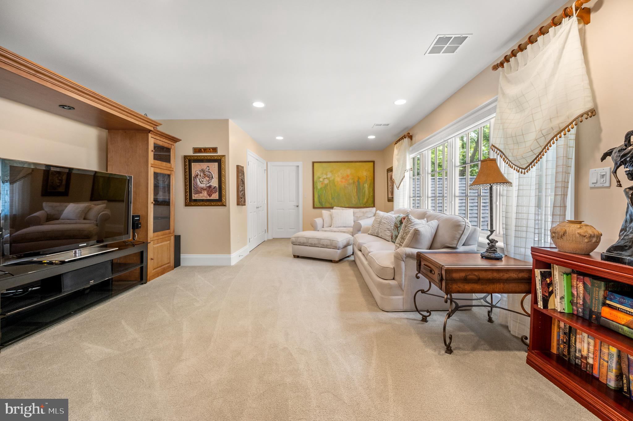 RADNOR HUNT - Residential