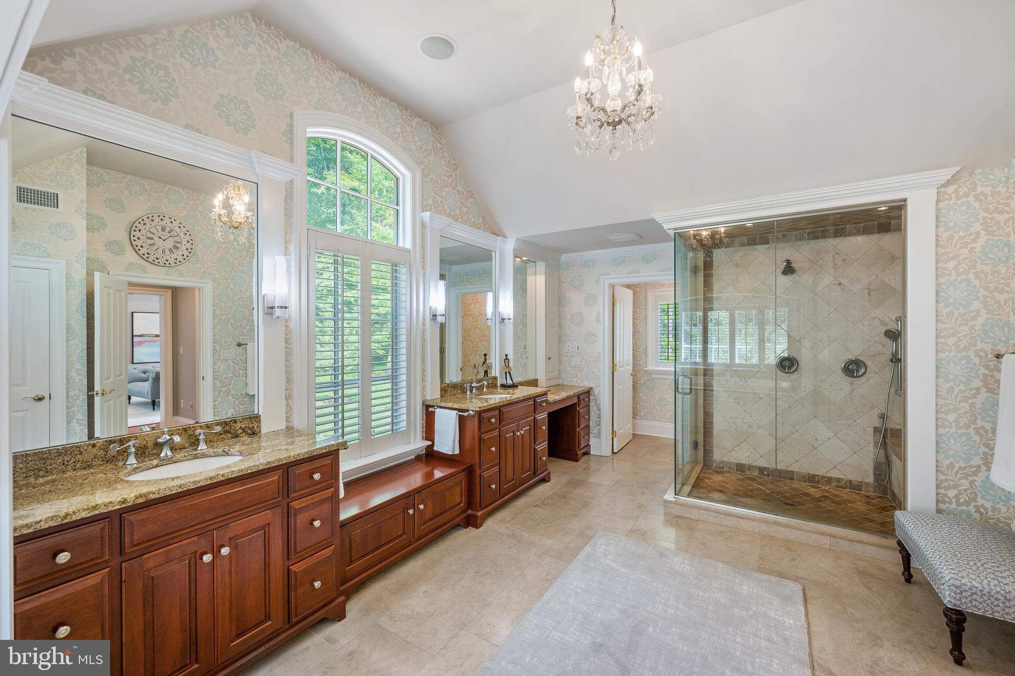 RADNOR HUNT - Residential