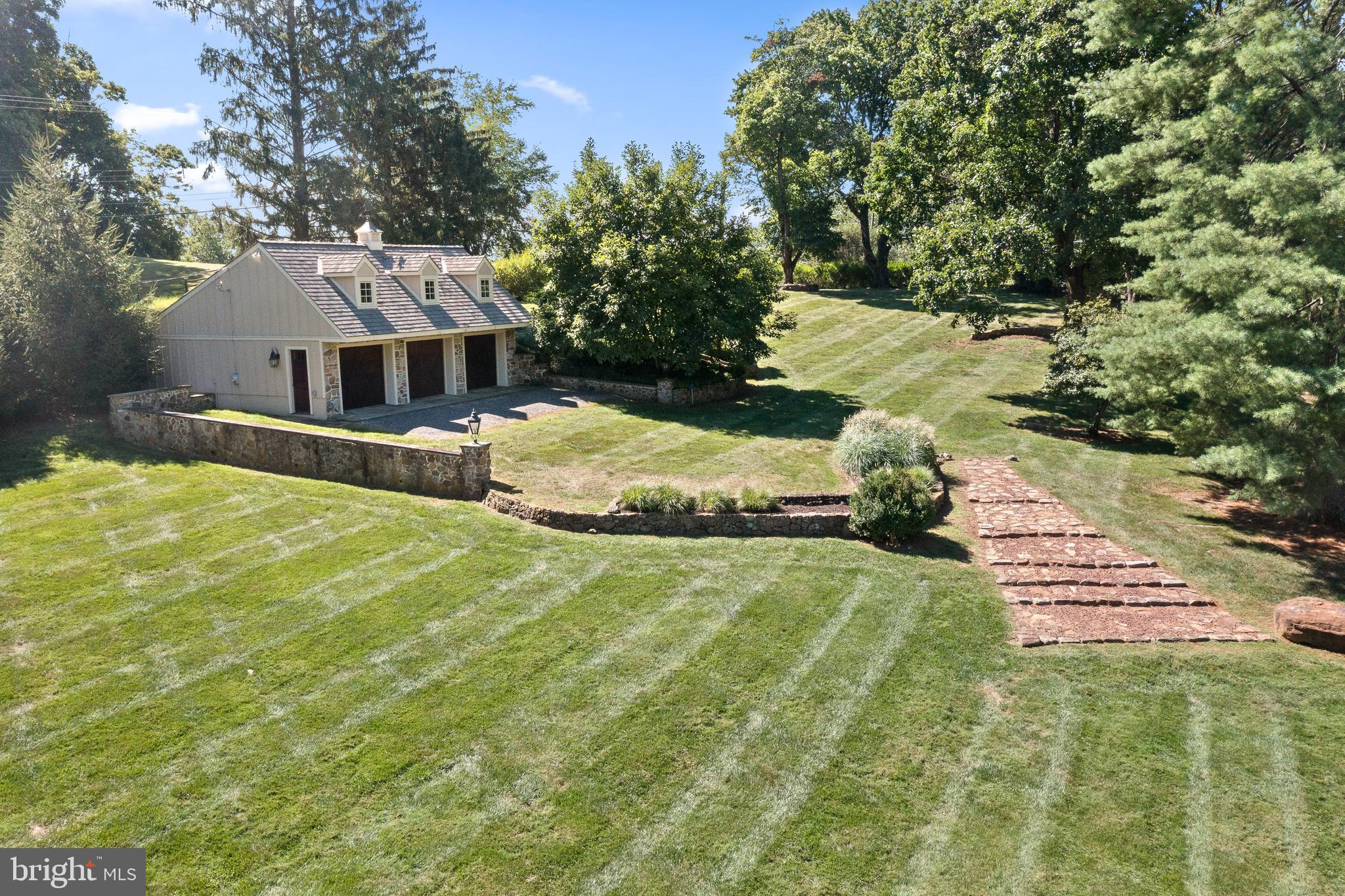 RADNOR HUNT - Residential