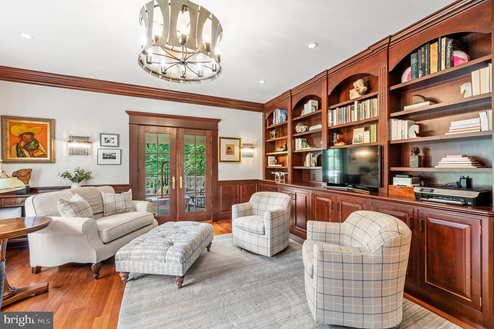 RADNOR HUNT - Residential