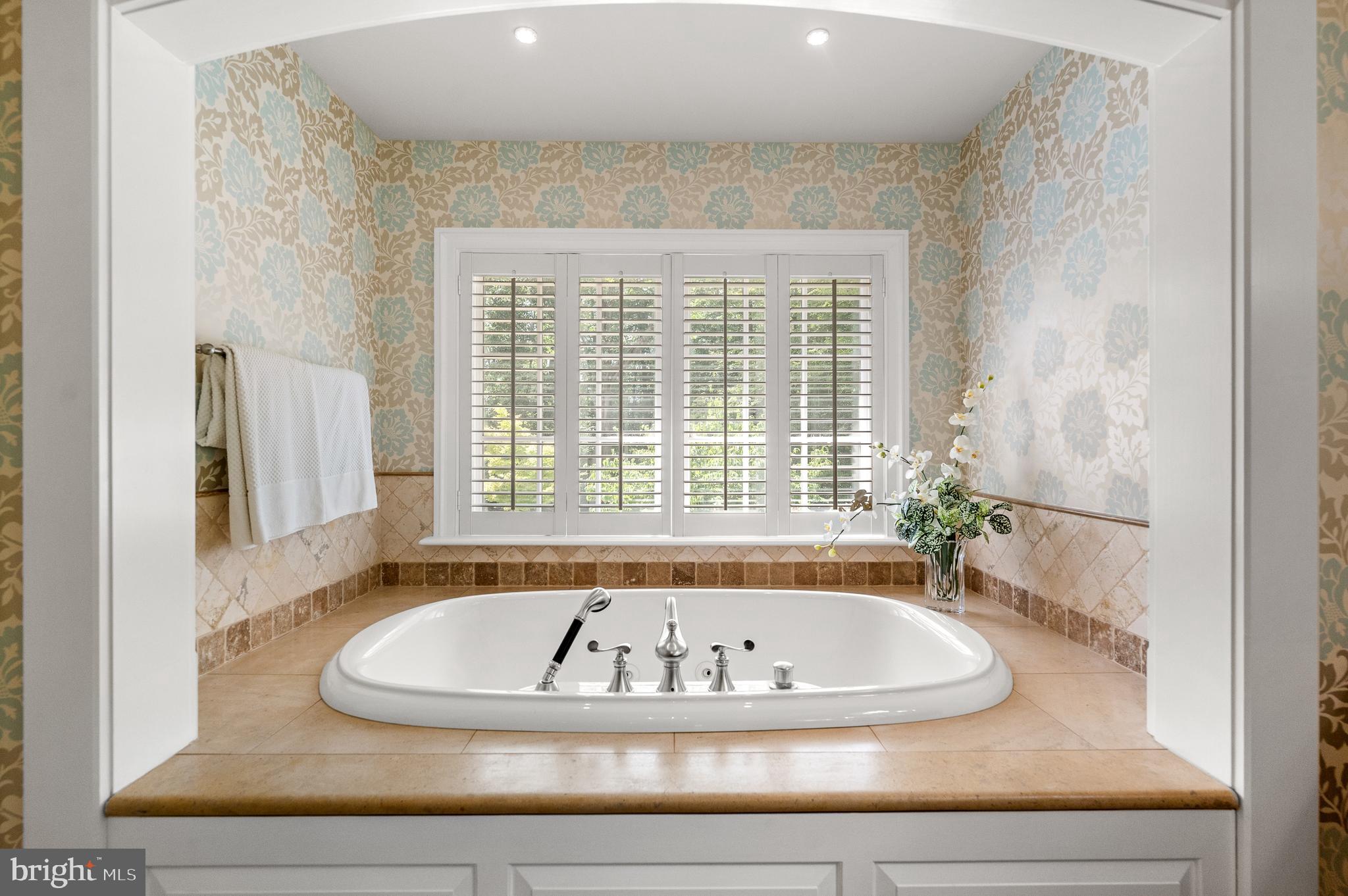 RADNOR HUNT - Residential