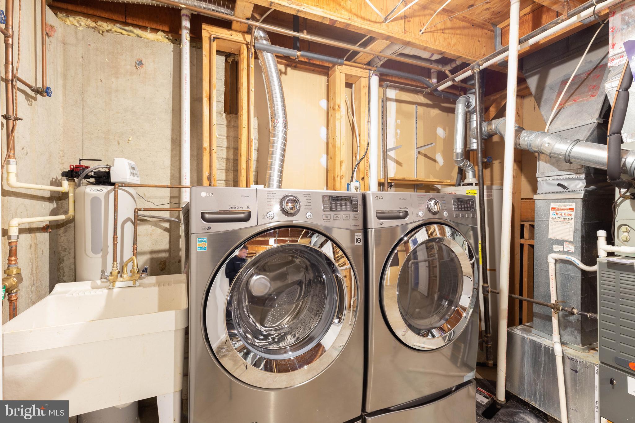 LITTLE ROCKY RUN - Residential Lease