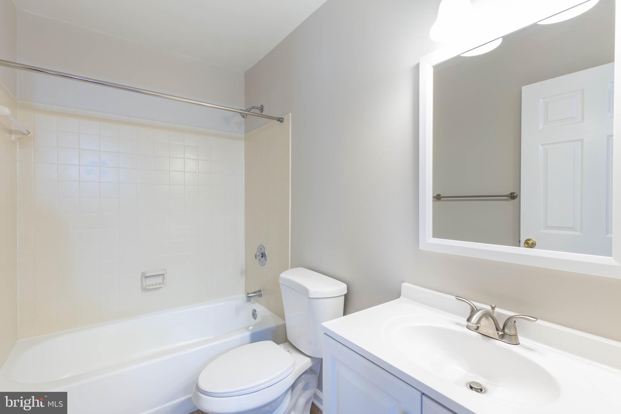 LITTLE ROCKY RUN - Residential Lease