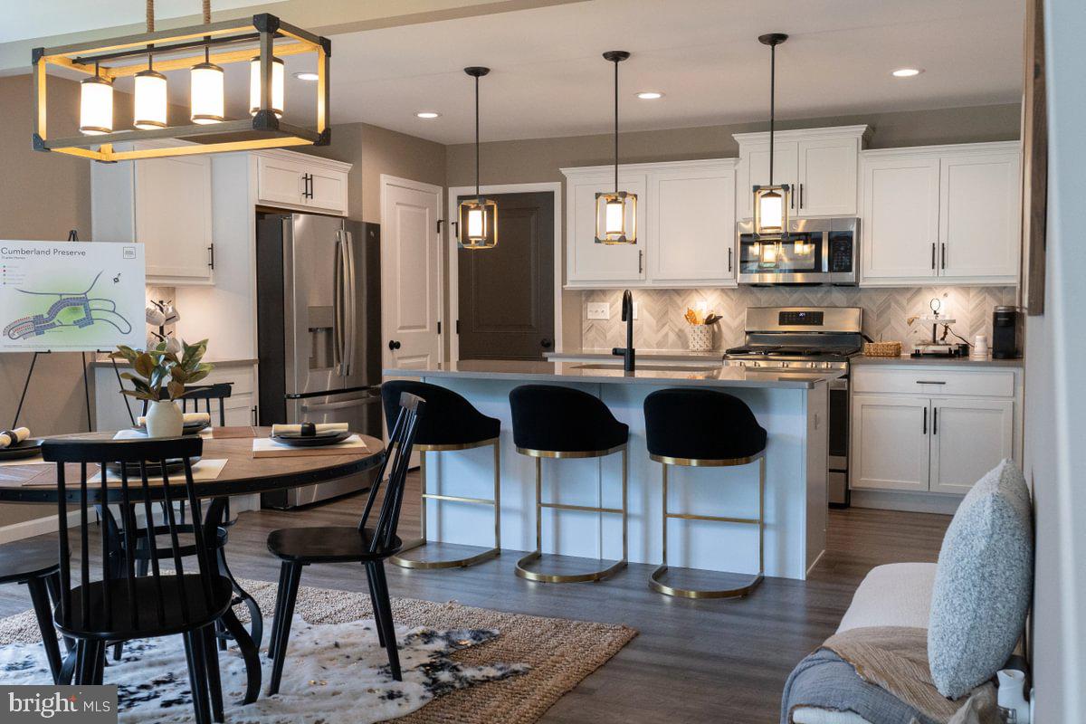 STONE MILL ESTATES - Residential