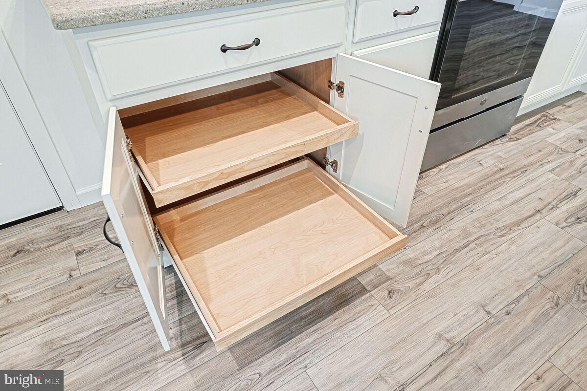 STONE MILL ESTATES - Residential