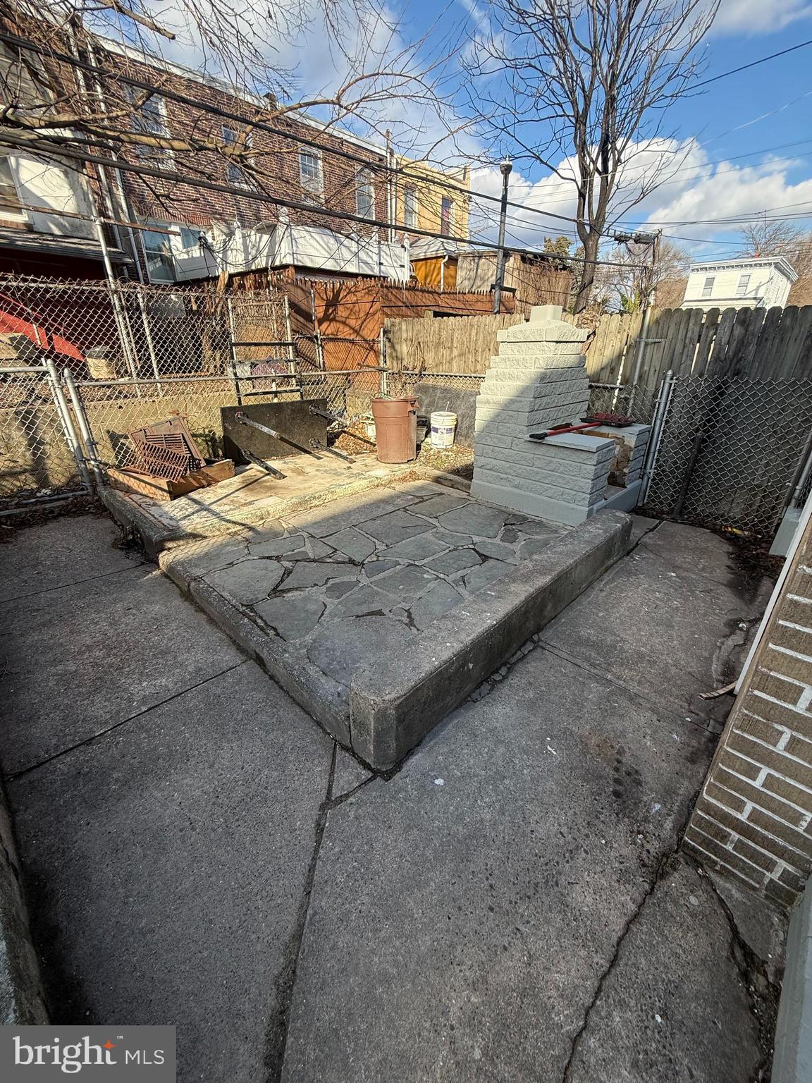 PHILADELPHIA (SOUTHWEST) - Residential