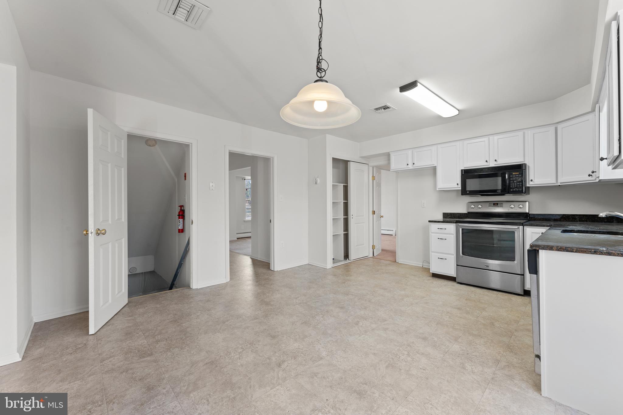 ORVILLA - Residential Lease