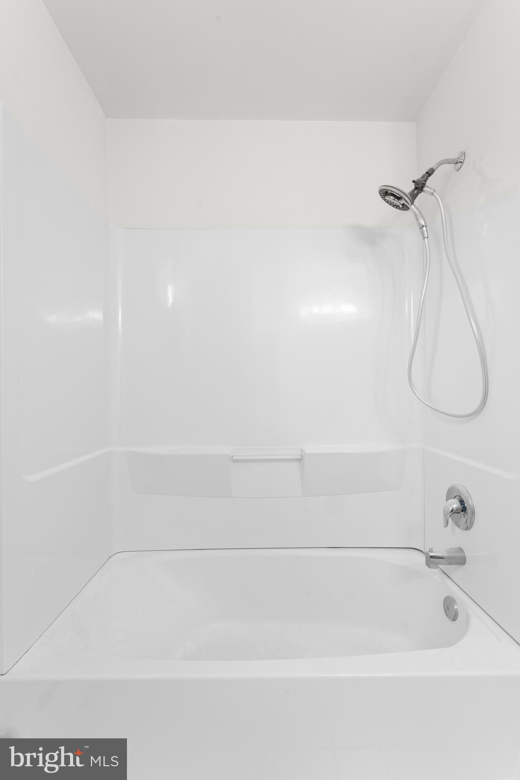 ORVILLA - Residential Lease