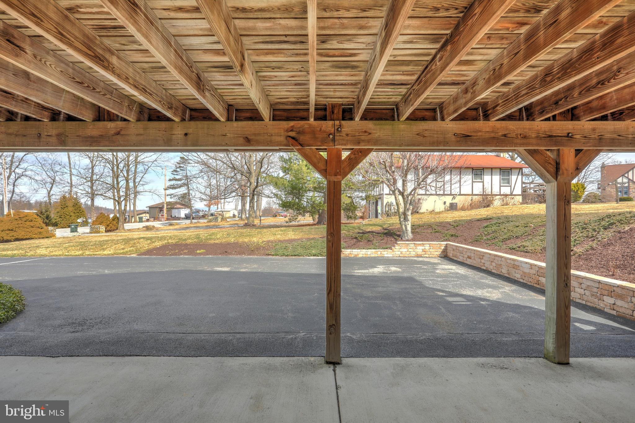 LAKE MEADE - Residential