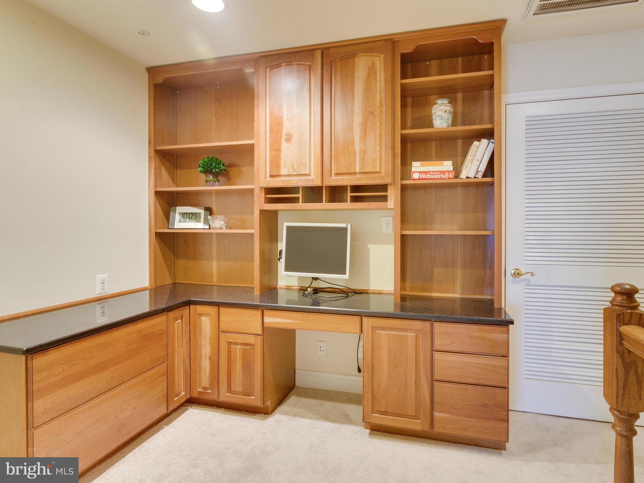 OLD TOWN CRESCENT - Residential