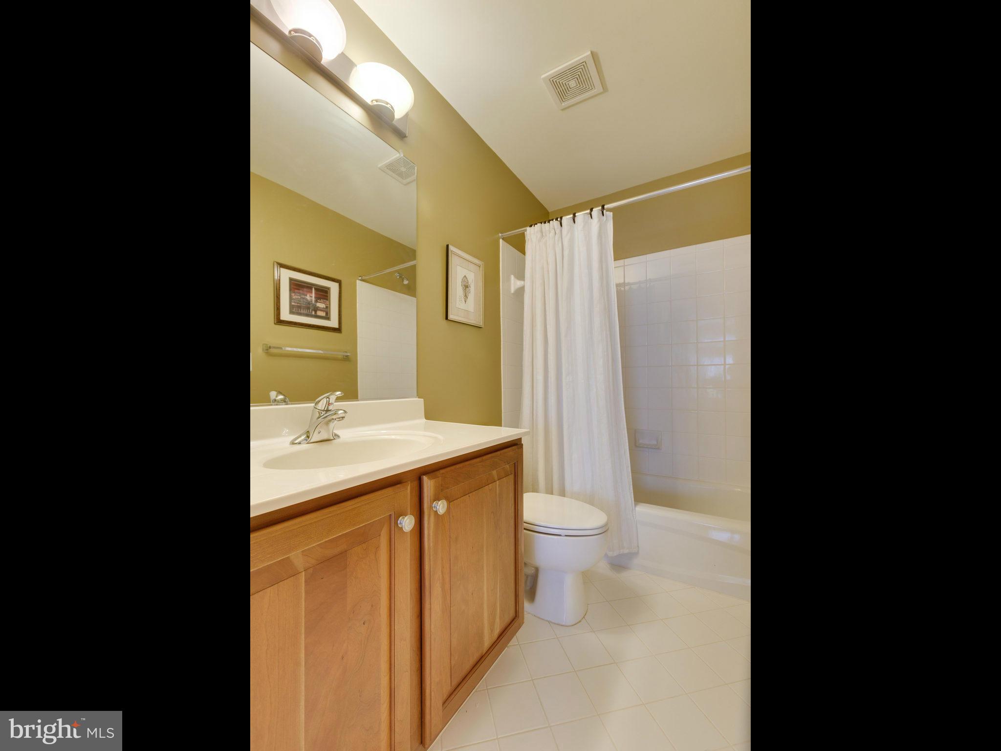 OLD TOWN CRESCENT - Residential