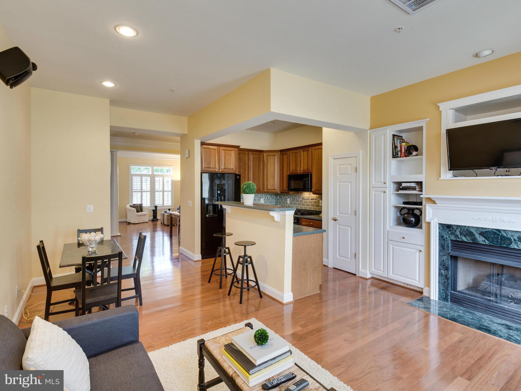 OLD TOWN CRESCENT - Residential