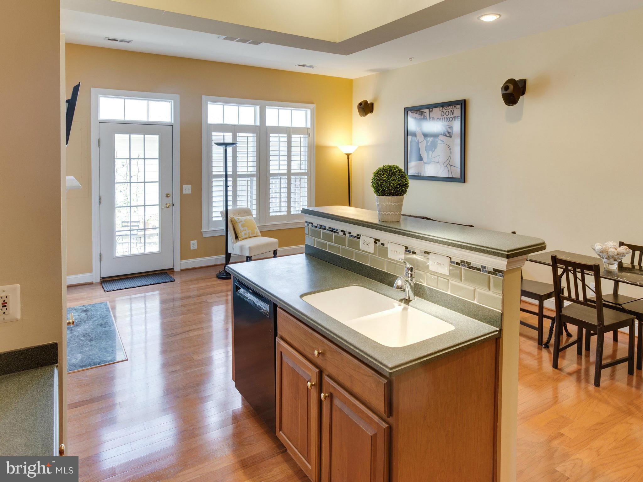 OLD TOWN CRESCENT - Residential