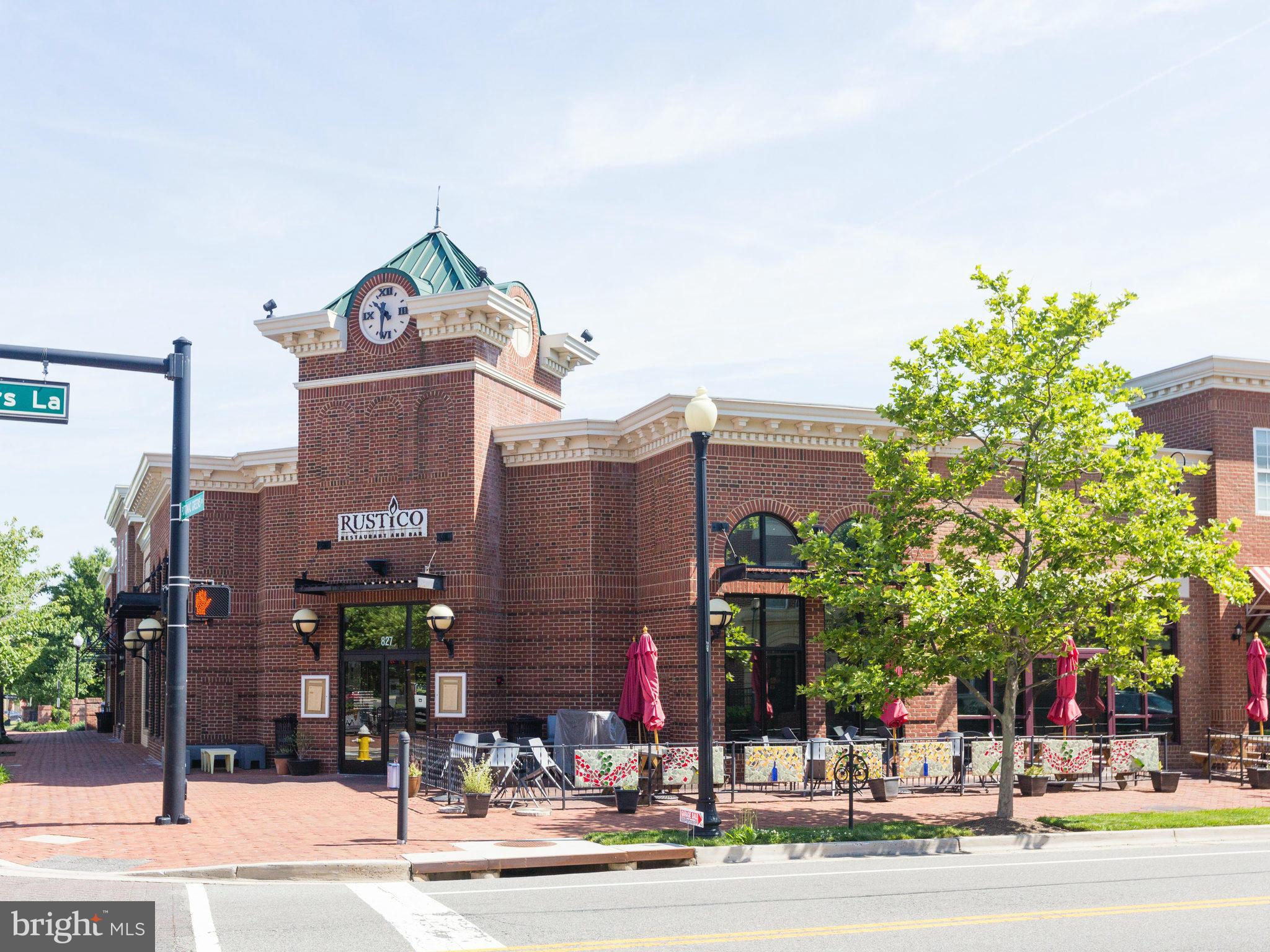 OLD TOWN CRESCENT - Residential