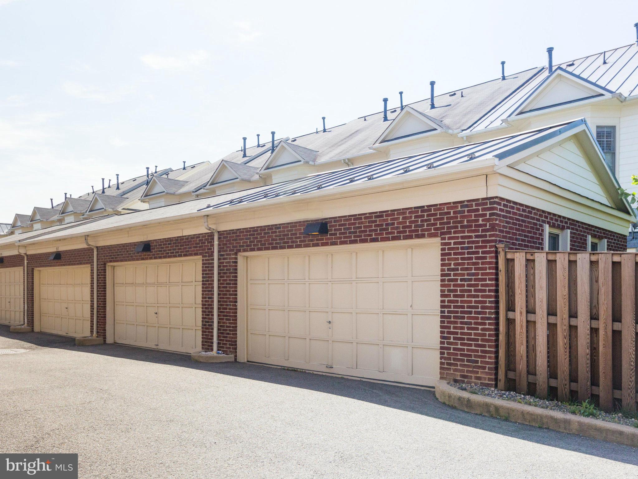 OLD TOWN CRESCENT - Residential