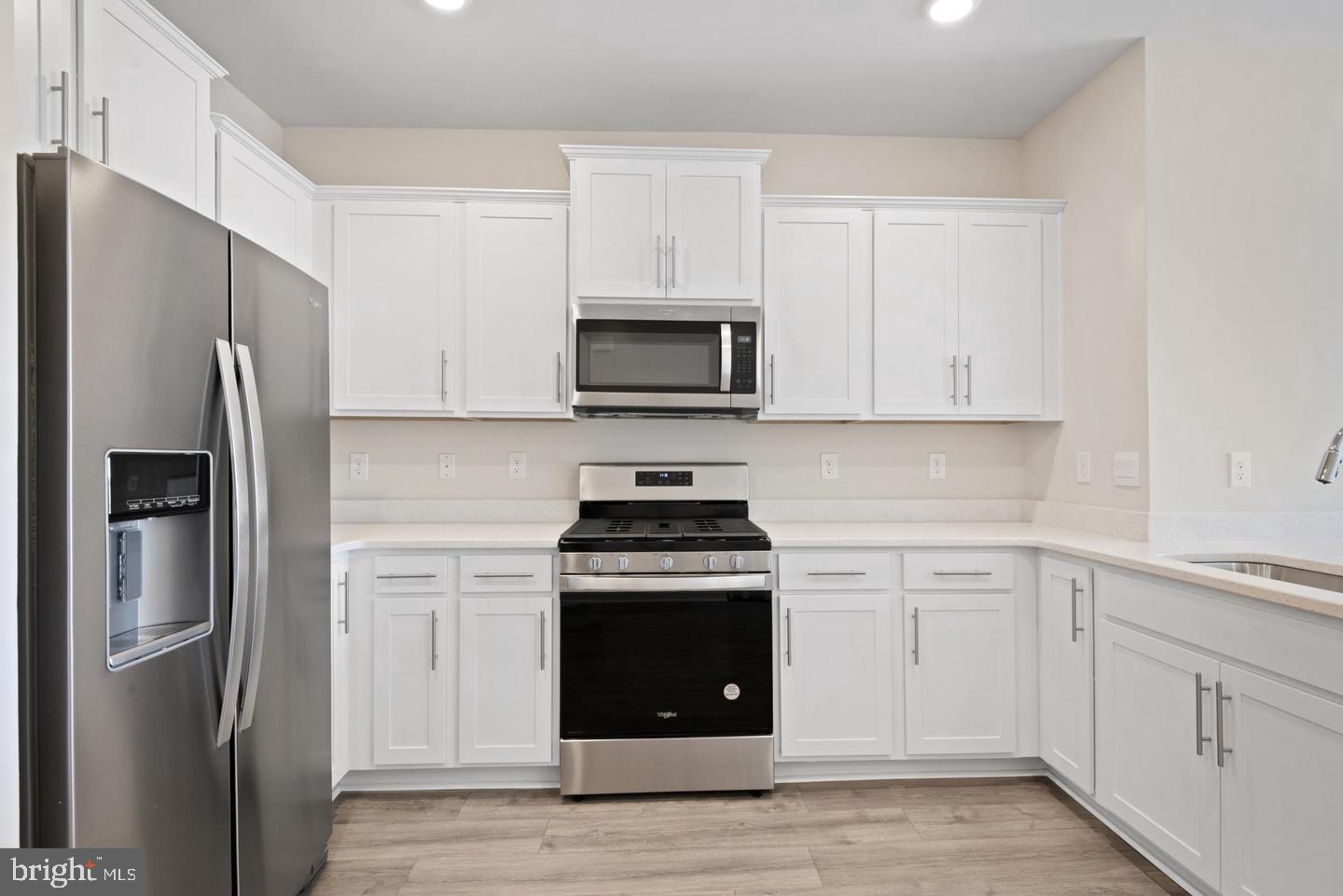 RENN QUARTER - Residential Lease