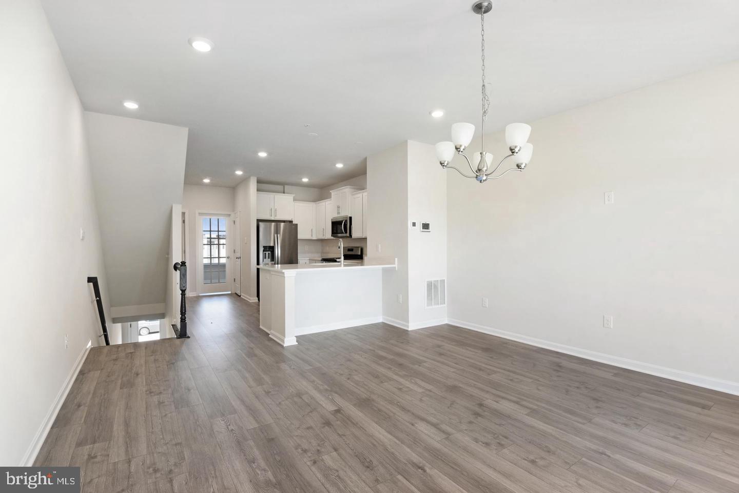 RENN QUARTER - Residential Lease