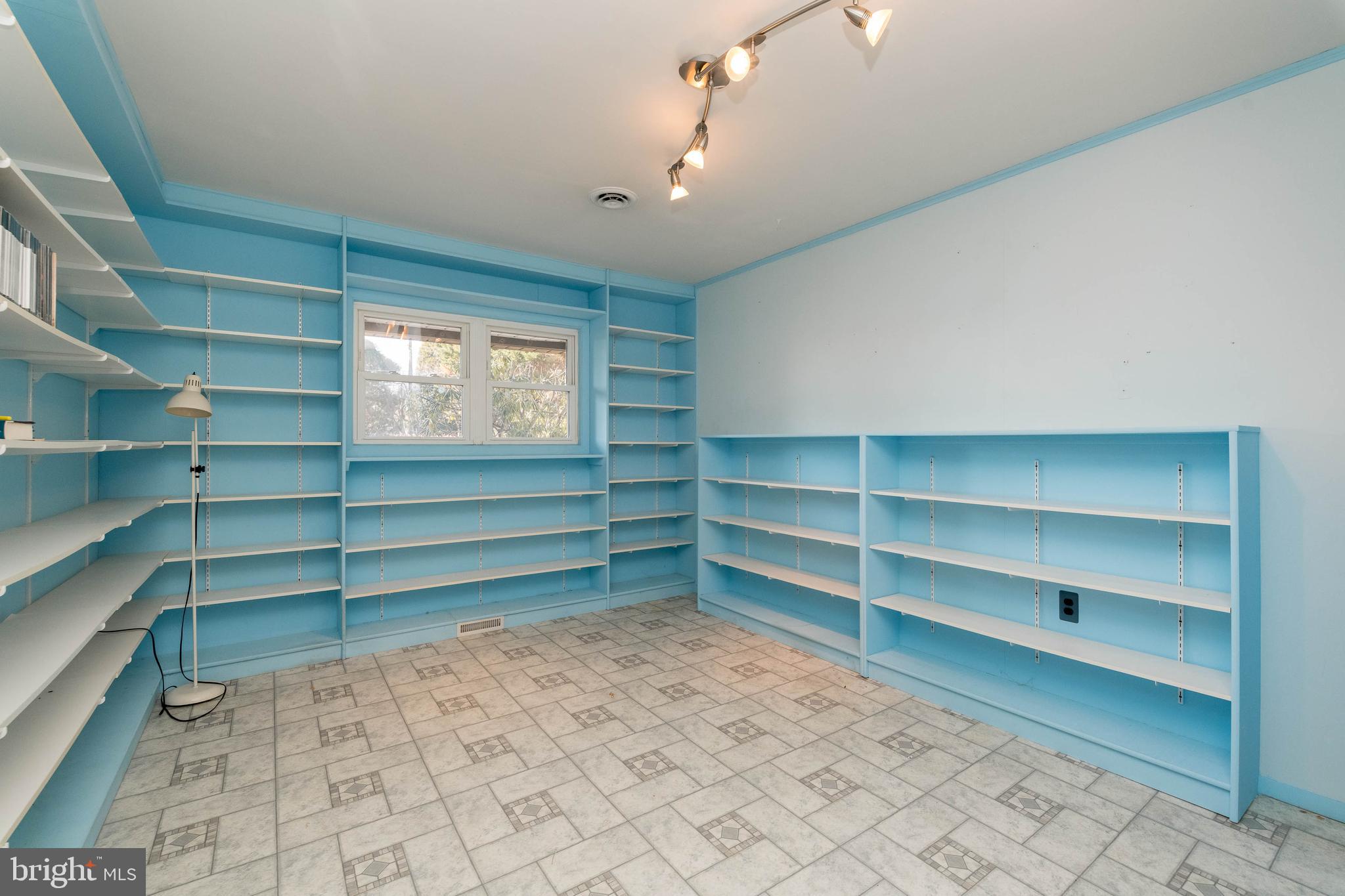 SUNNYBROOK FARMS - Residential