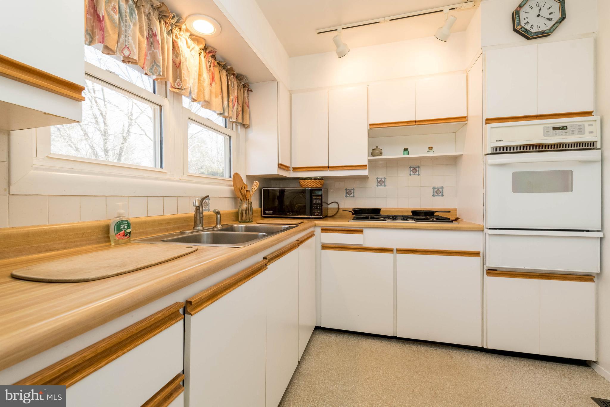 SUNNYBROOK FARMS - Residential