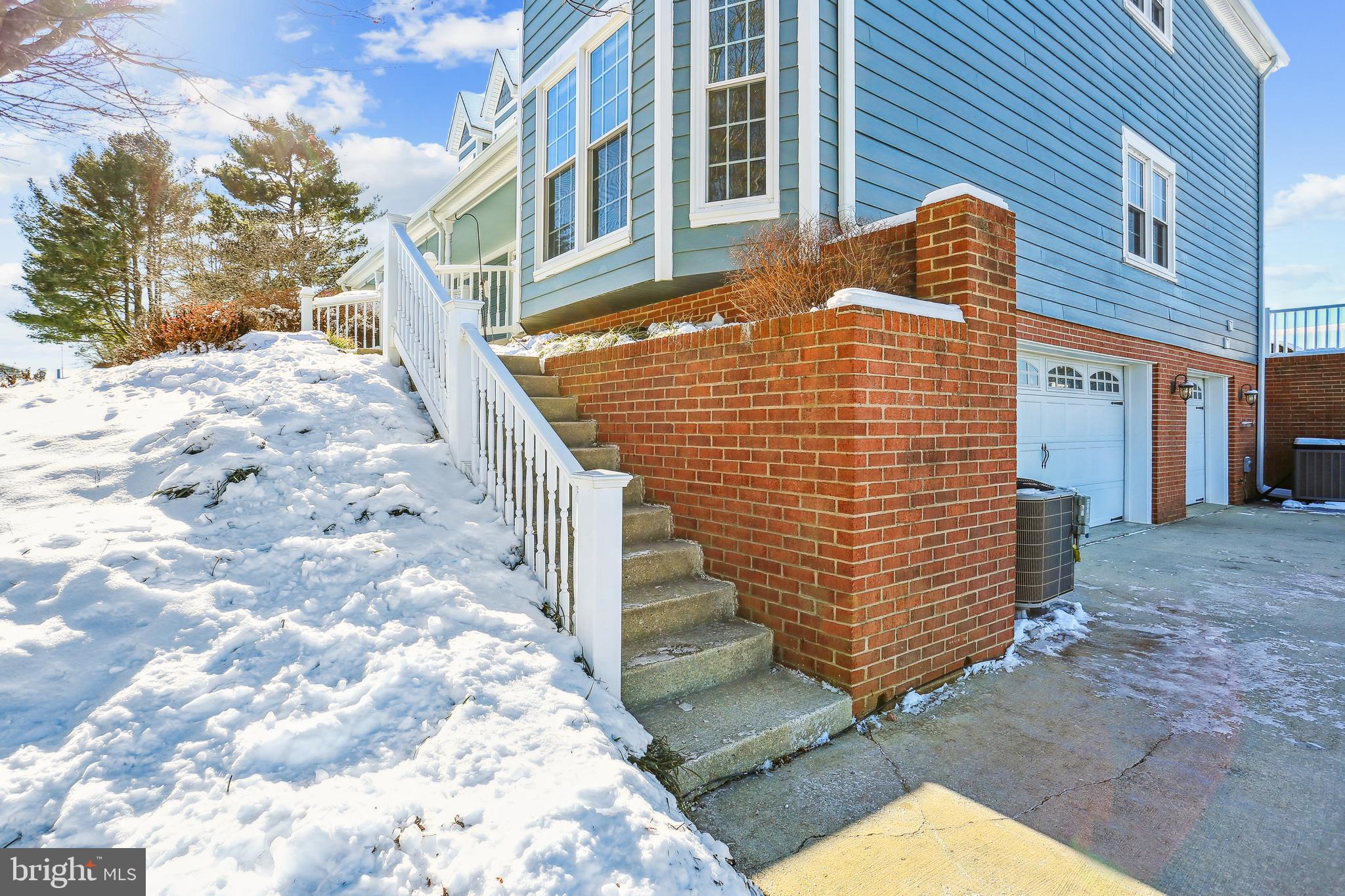 GOSHEN HUNT HILLS - Residential