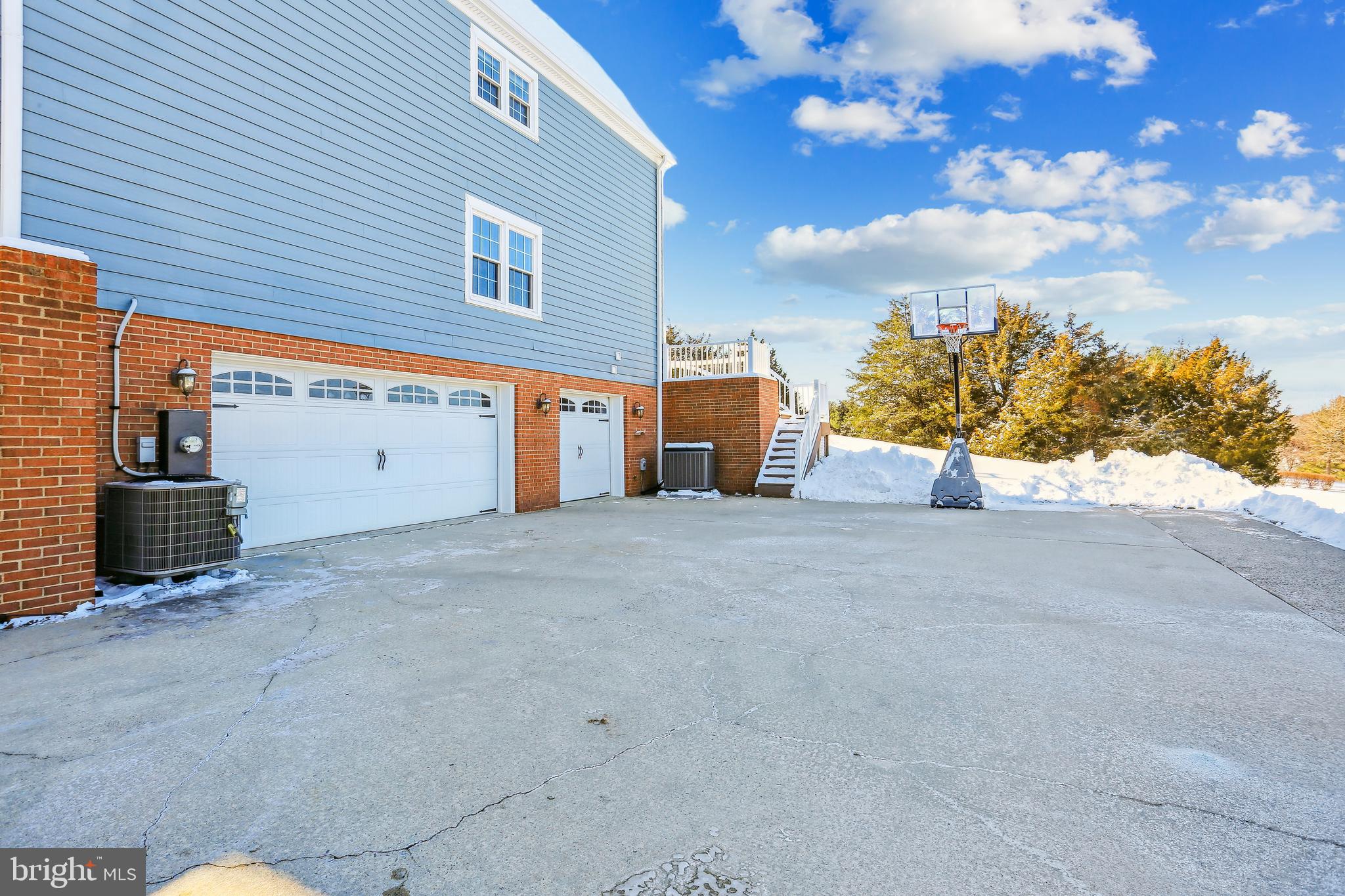 GOSHEN HUNT HILLS - Residential