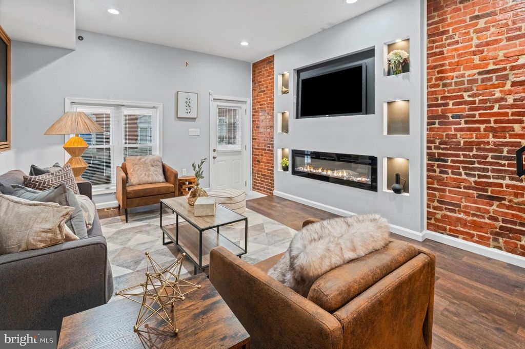 Photo of 605 N Belnord Avenue, BALTIMORE, MD 21205 (MLS # MDBA2194652)