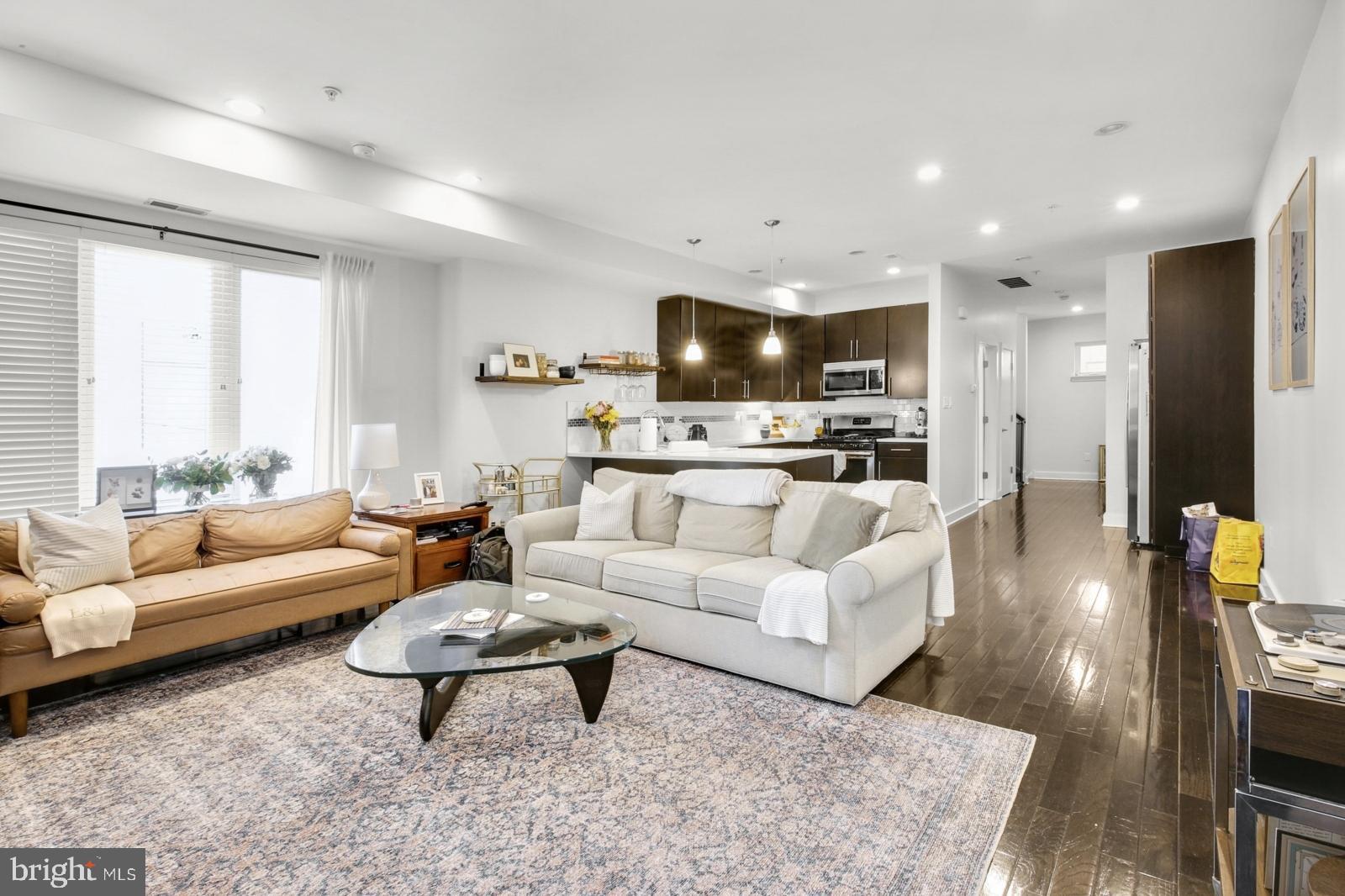 OLDE KENSINGTON - Residential Lease