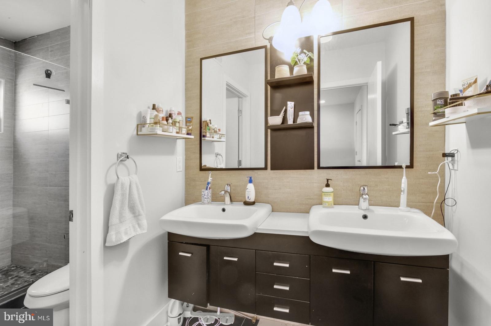 OLDE KENSINGTON - Residential Lease