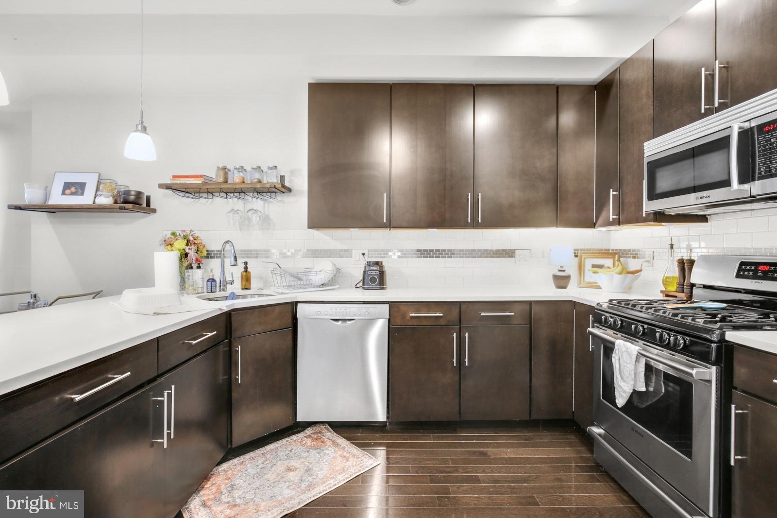 OLDE KENSINGTON - Residential Lease