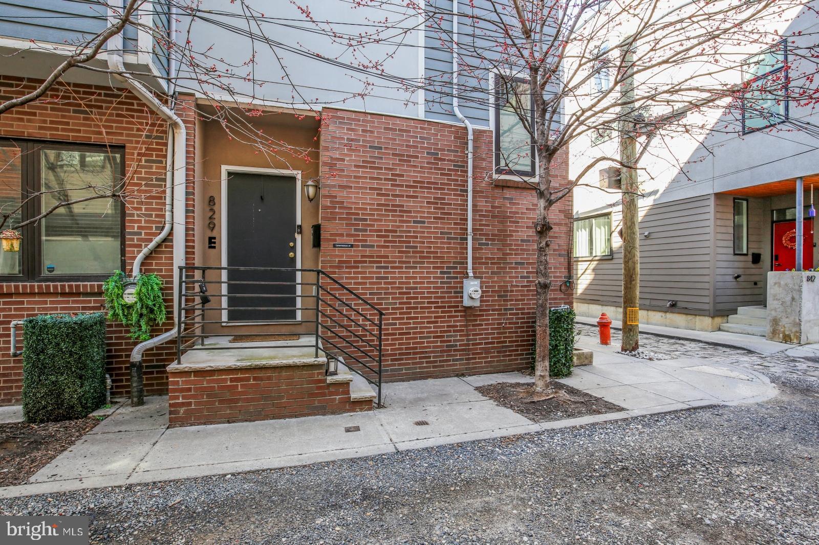 OLDE KENSINGTON - Residential Lease