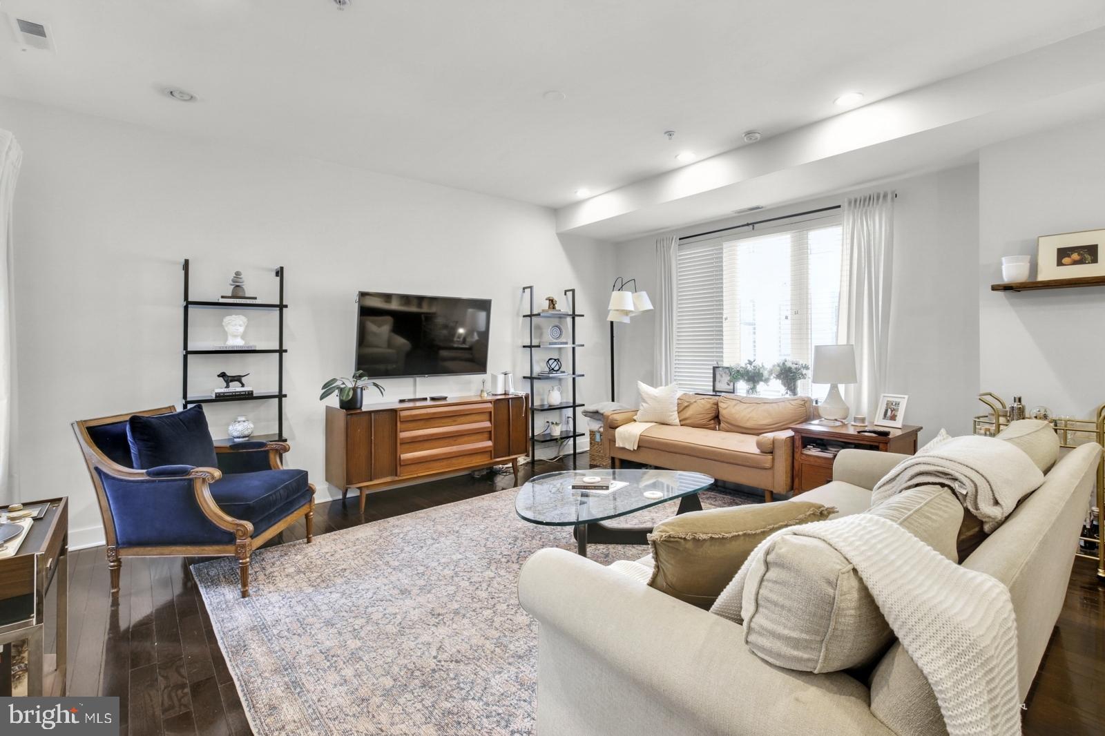 OLDE KENSINGTON - Residential Lease