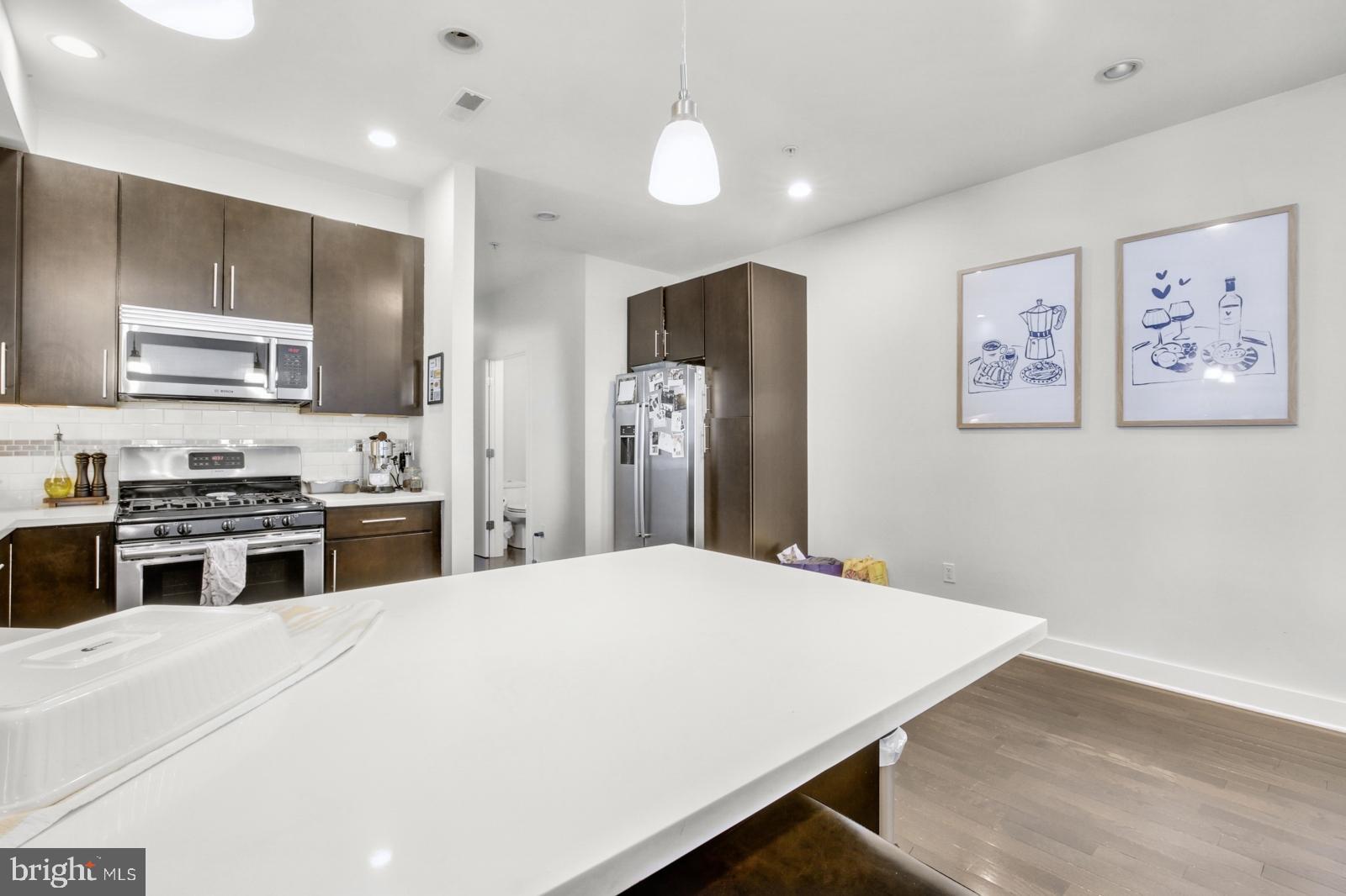 OLDE KENSINGTON - Residential Lease